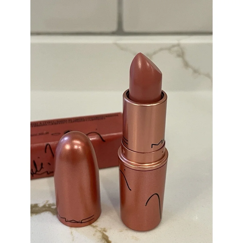 MAC Amplified Creme Lipstick Nicki Minaj Nicki's Nude Full Size 0.10 oz New Box